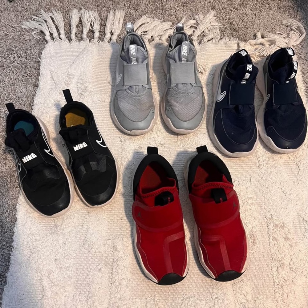 Boys sneaker bundle 1.5 Y